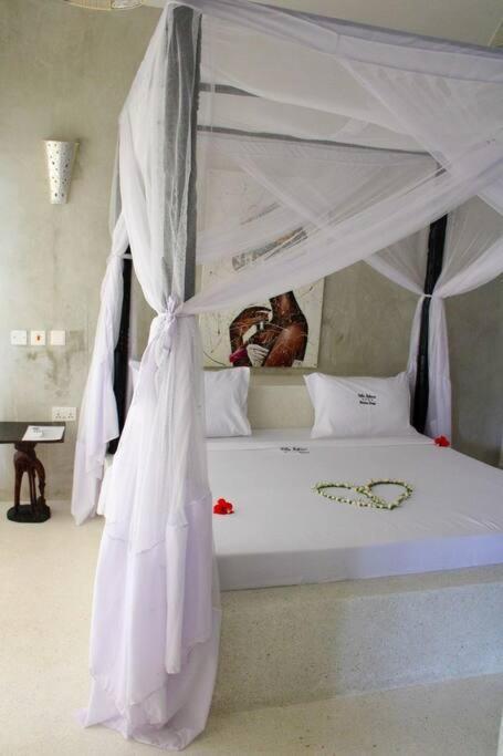 White Villa - Paparemo Beach Watamu Dış mekan fotoğraf